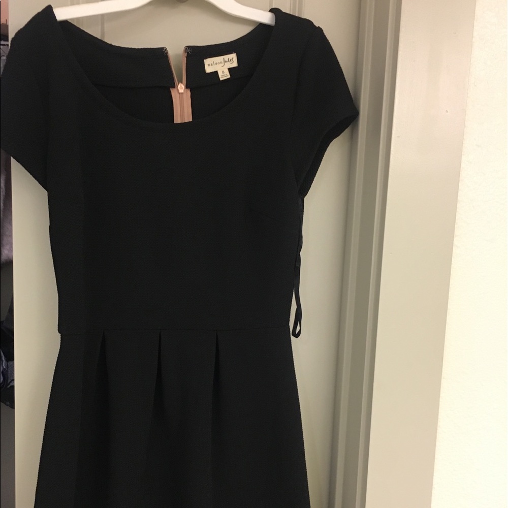 Little black dress size small